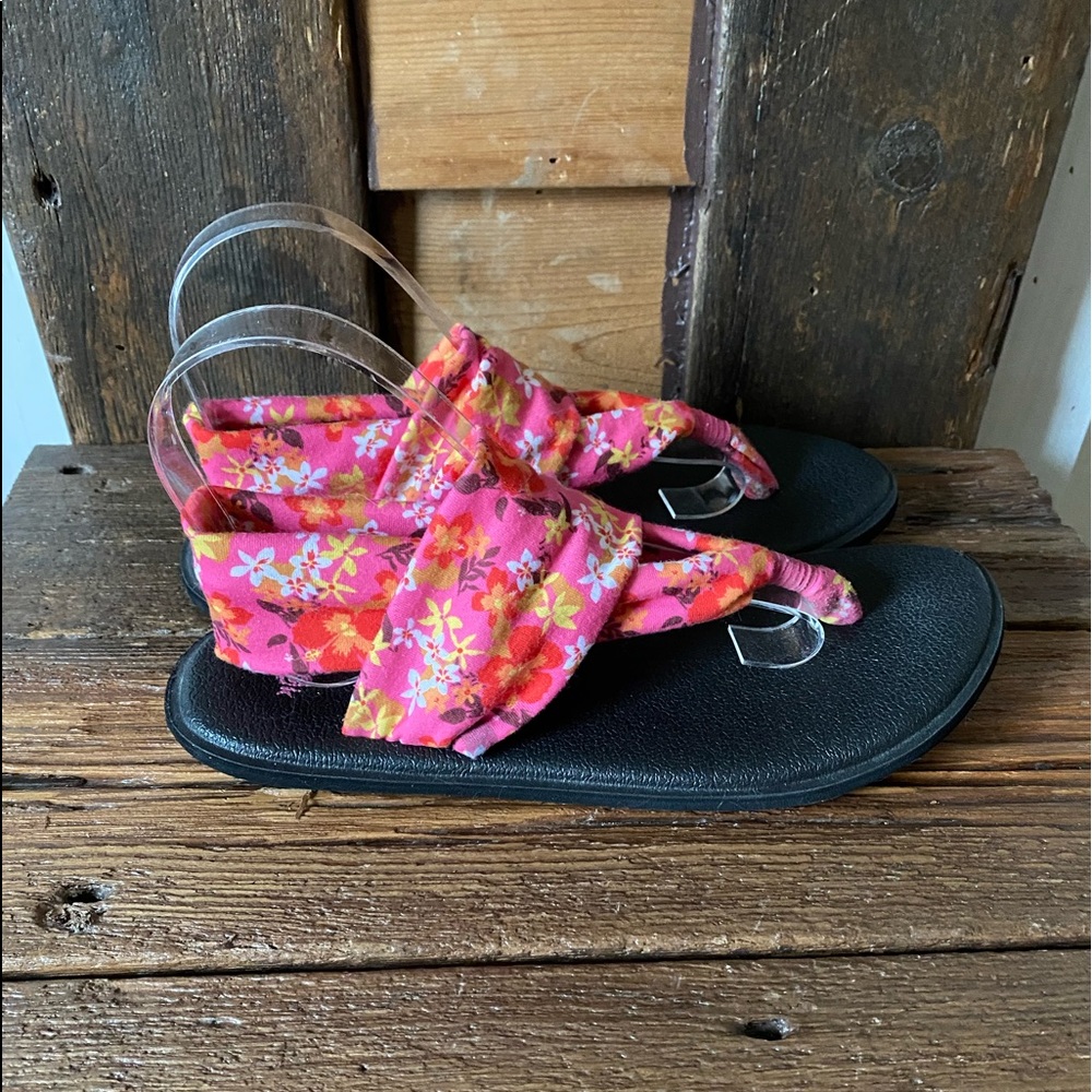 Sanuk Floral Print Yoga Sandals